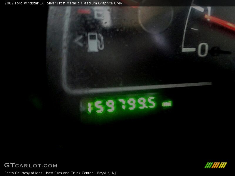 Silver Frost Metallic / Medium Graphite Grey 2002 Ford Windstar LX