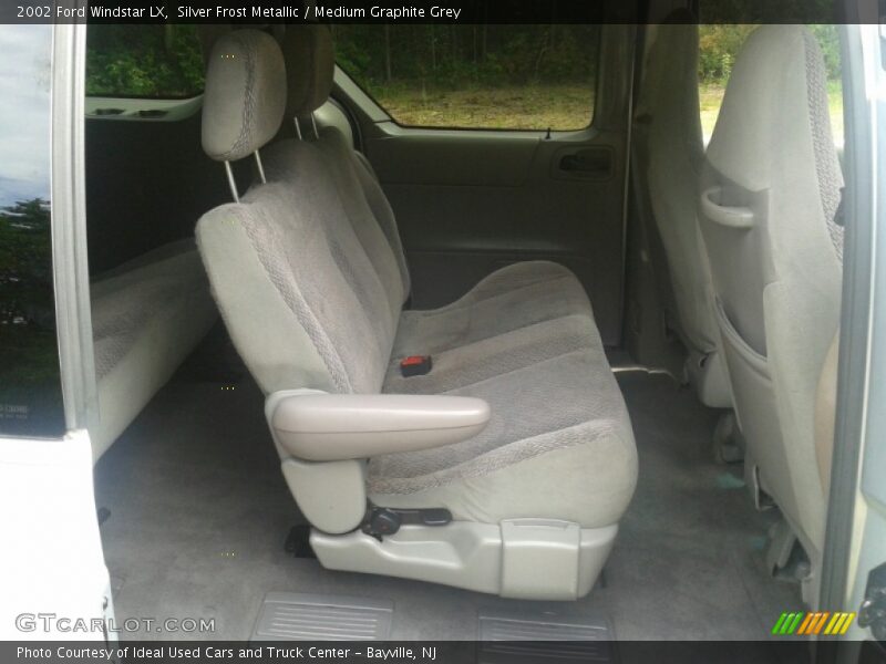 Silver Frost Metallic / Medium Graphite Grey 2002 Ford Windstar LX