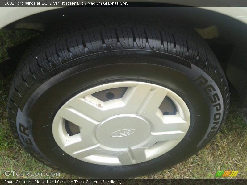 Silver Frost Metallic / Medium Graphite Grey 2002 Ford Windstar LX