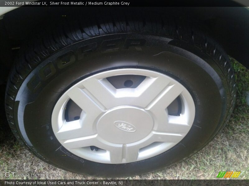 Silver Frost Metallic / Medium Graphite Grey 2002 Ford Windstar LX