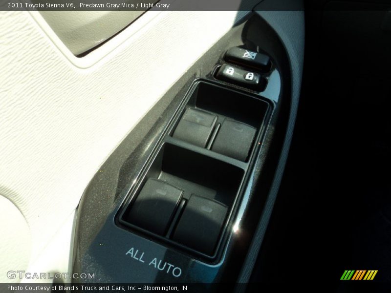 Predawn Gray Mica / Light Gray 2011 Toyota Sienna V6
