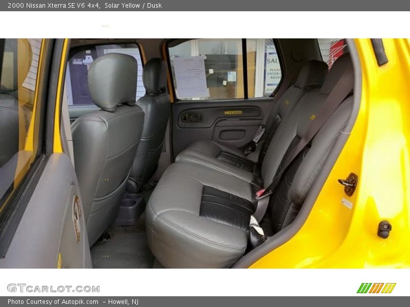 Solar Yellow / Dusk 2000 Nissan Xterra SE V6 4x4