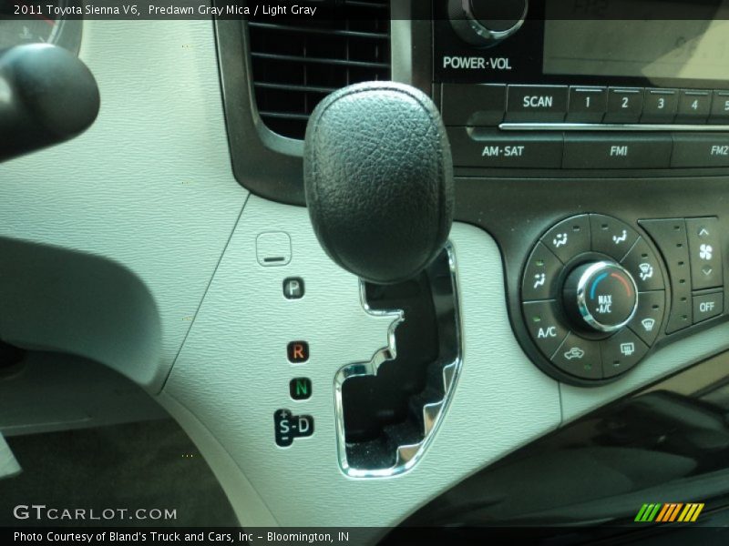 Predawn Gray Mica / Light Gray 2011 Toyota Sienna V6