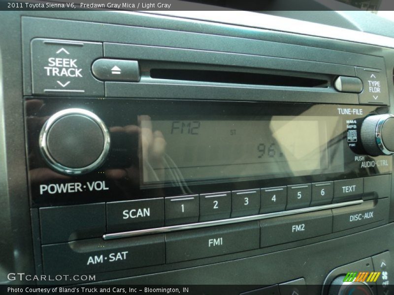 Predawn Gray Mica / Light Gray 2011 Toyota Sienna V6