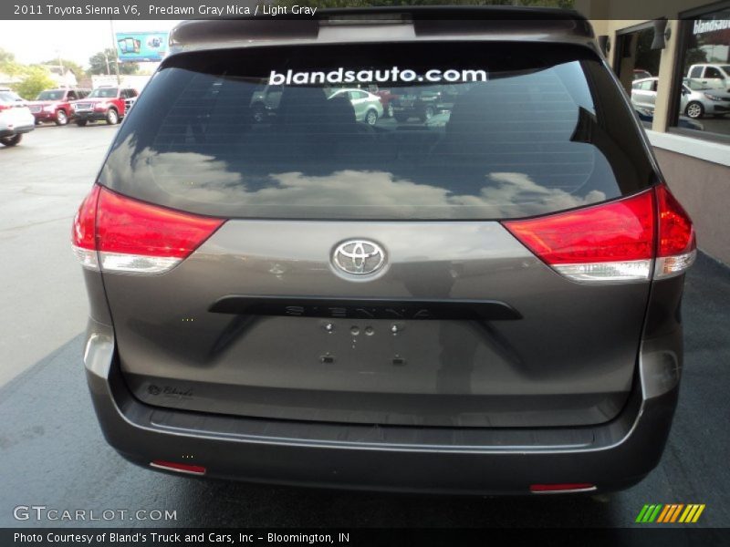 Predawn Gray Mica / Light Gray 2011 Toyota Sienna V6