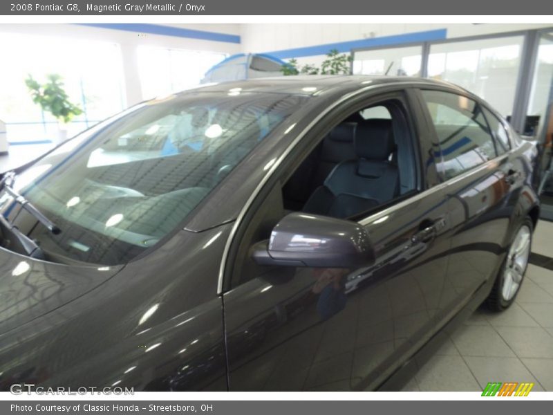 Magnetic Gray Metallic / Onyx 2008 Pontiac G8