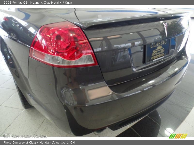 Magnetic Gray Metallic / Onyx 2008 Pontiac G8