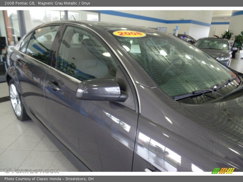 Magnetic Gray Metallic / Onyx 2008 Pontiac G8