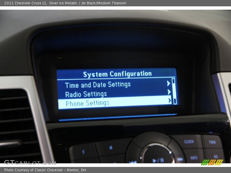 Silver Ice Metallic / Jet Black/Medium Titanium 2011 Chevrolet Cruze LS