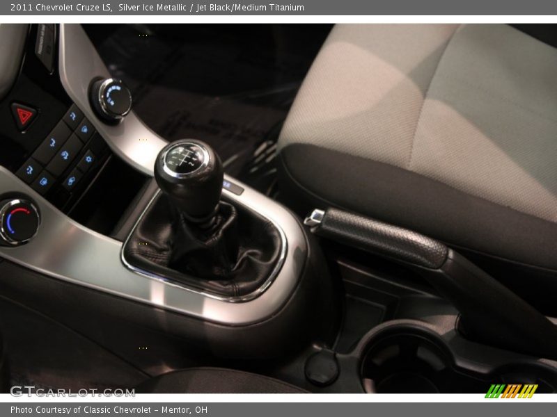 Silver Ice Metallic / Jet Black/Medium Titanium 2011 Chevrolet Cruze LS
