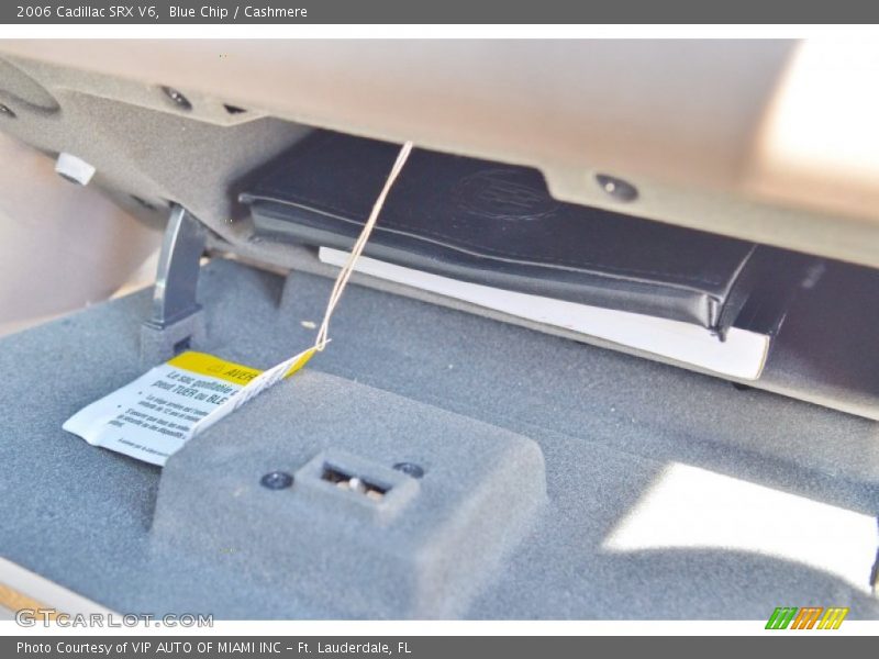Blue Chip / Cashmere 2006 Cadillac SRX V6