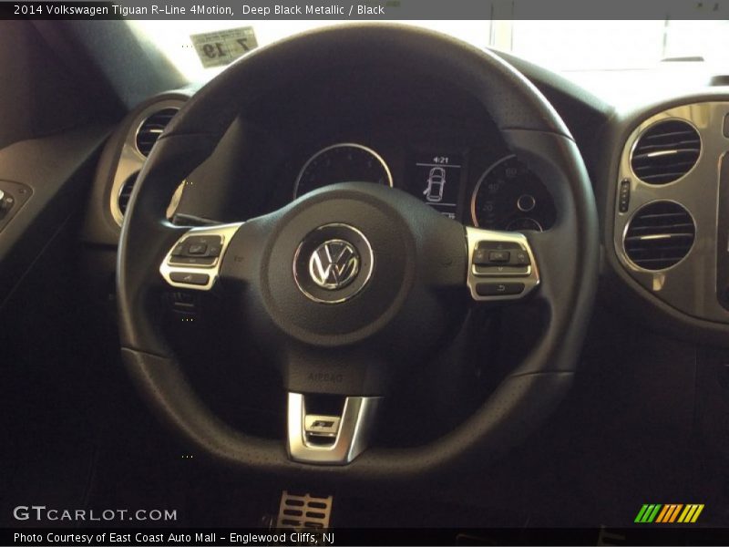 2014 Tiguan R-Line 4Motion Steering Wheel