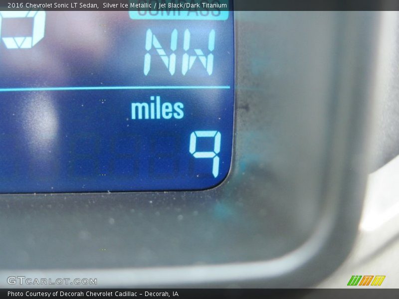 Silver Ice Metallic / Jet Black/Dark Titanium 2016 Chevrolet Sonic LT Sedan