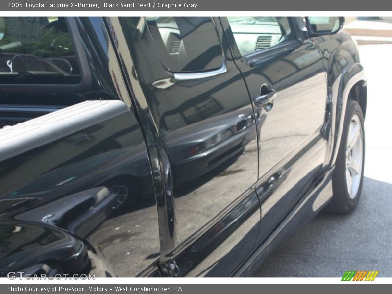 Black Sand Pearl / Graphite Gray 2005 Toyota Tacoma X-Runner