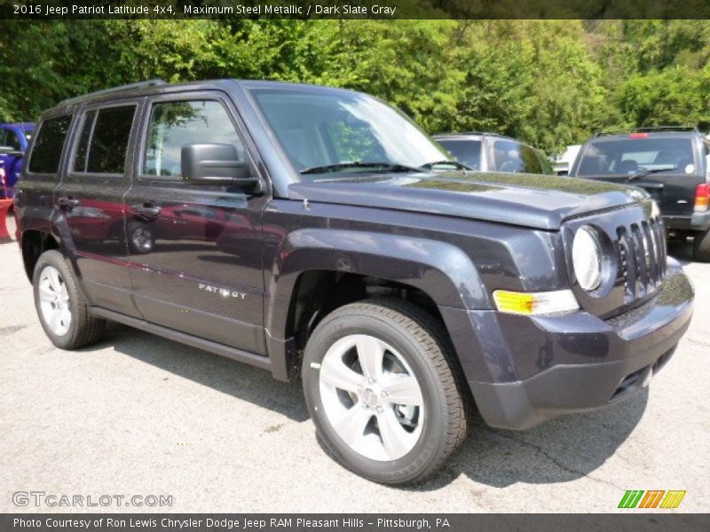 Front 3/4 View of 2016 Patriot Latitude 4x4