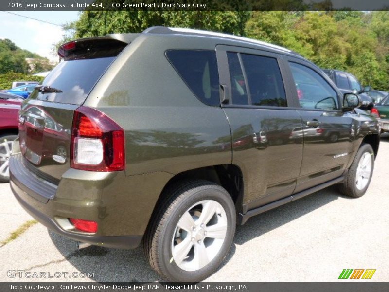 ECO Green Pearl / Dark Slate Gray 2016 Jeep Compass Latitude 4x4