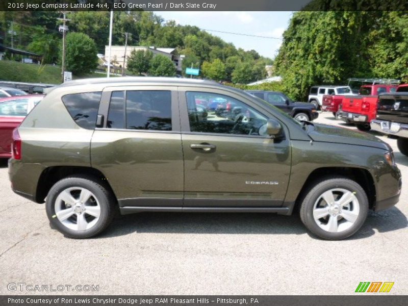 ECO Green Pearl / Dark Slate Gray 2016 Jeep Compass Latitude 4x4