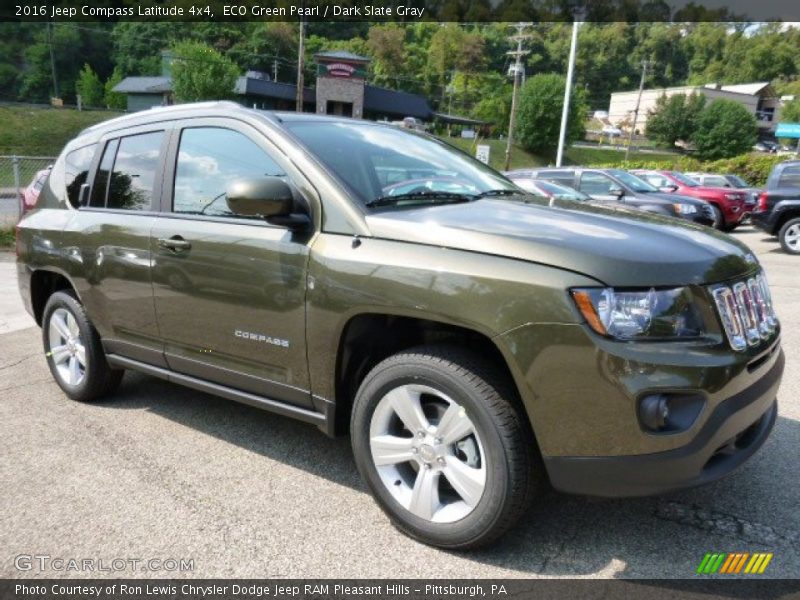 ECO Green Pearl / Dark Slate Gray 2016 Jeep Compass Latitude 4x4