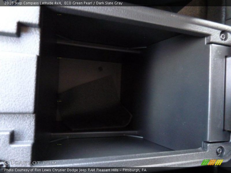 ECO Green Pearl / Dark Slate Gray 2016 Jeep Compass Latitude 4x4