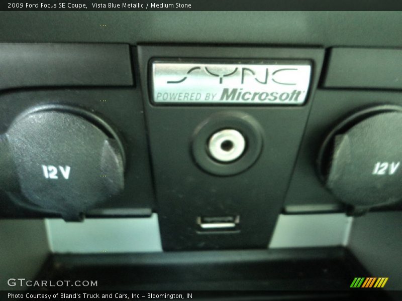 Vista Blue Metallic / Medium Stone 2009 Ford Focus SE Coupe