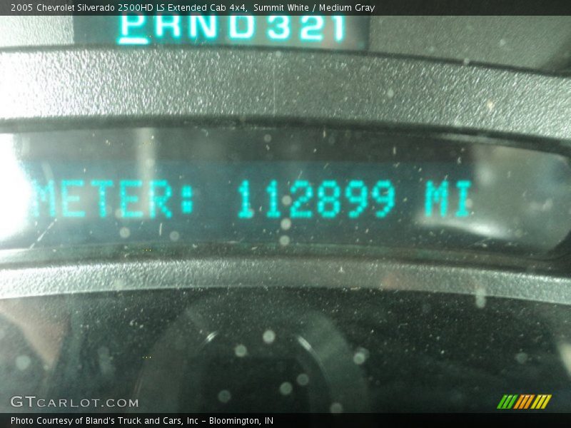 Summit White / Medium Gray 2005 Chevrolet Silverado 2500HD LS Extended Cab 4x4