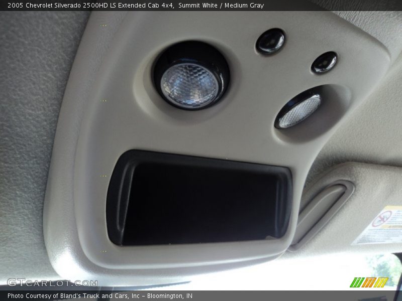 Summit White / Medium Gray 2005 Chevrolet Silverado 2500HD LS Extended Cab 4x4