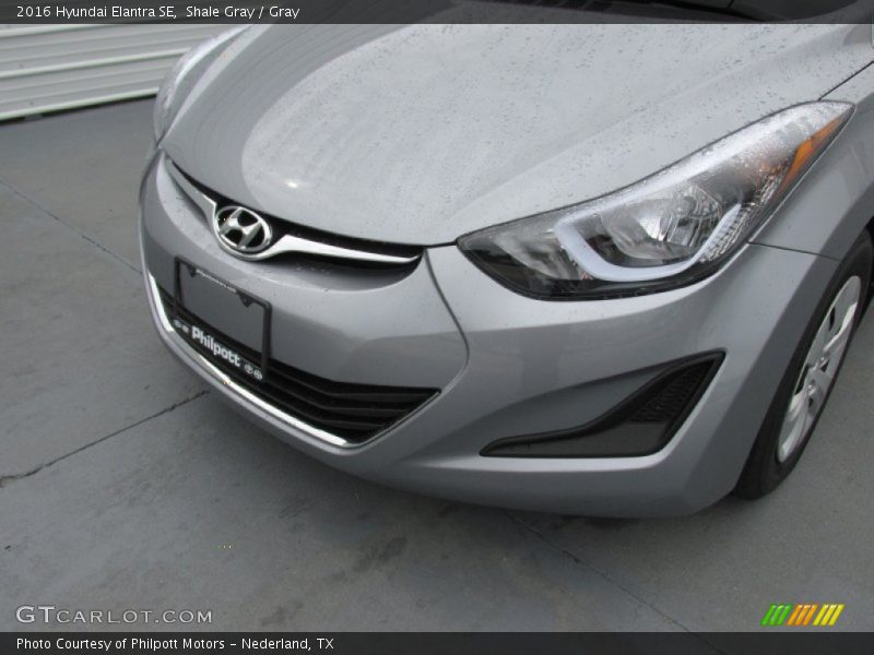 Shale Gray / Gray 2016 Hyundai Elantra SE