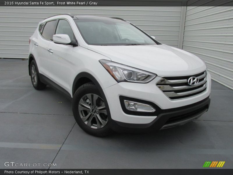 Front 3/4 View of 2016 Santa Fe Sport 
