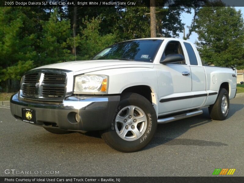 Bright White / Medium Slate Gray 2005 Dodge Dakota SLT Club Cab 4x4