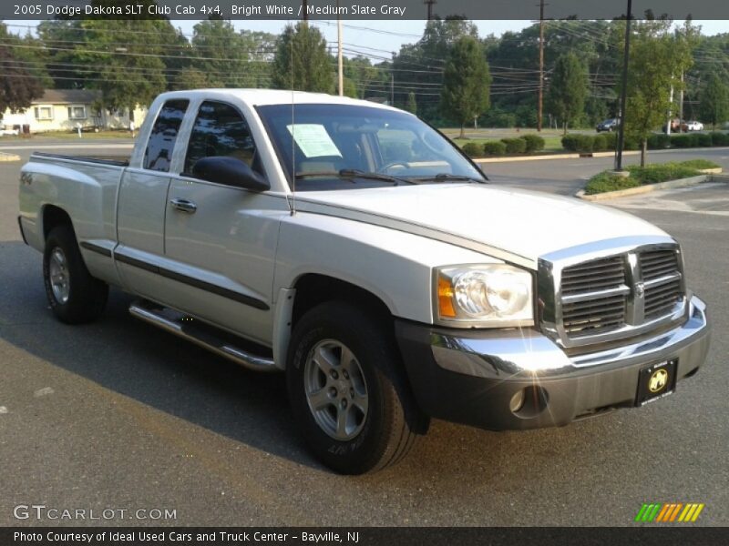 Bright White / Medium Slate Gray 2005 Dodge Dakota SLT Club Cab 4x4