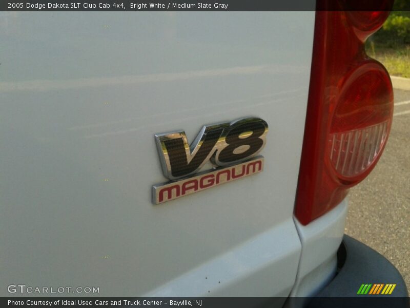 Bright White / Medium Slate Gray 2005 Dodge Dakota SLT Club Cab 4x4