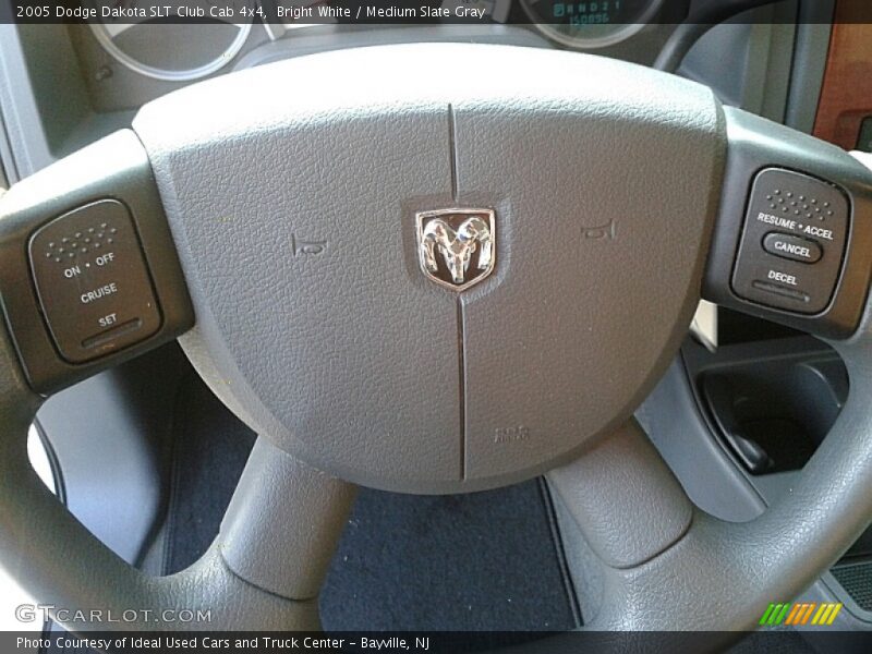 Bright White / Medium Slate Gray 2005 Dodge Dakota SLT Club Cab 4x4