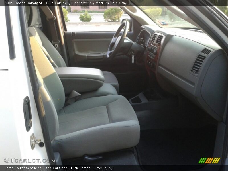 Bright White / Medium Slate Gray 2005 Dodge Dakota SLT Club Cab 4x4