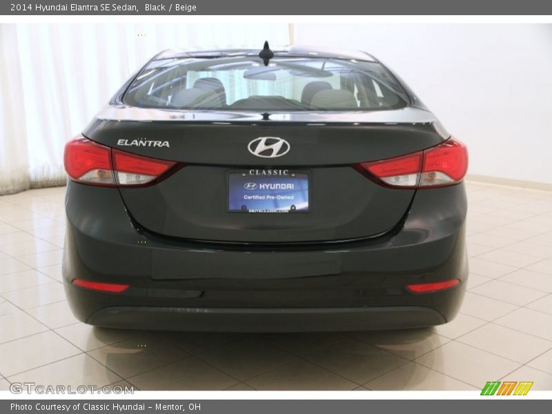 Black / Beige 2014 Hyundai Elantra SE Sedan