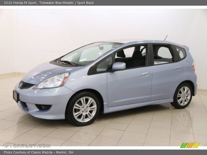 Front 3/4 View of 2010 Fit Sport