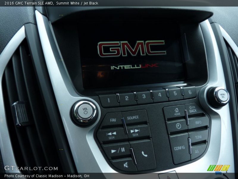 Controls of 2016 Terrain SLE AWD