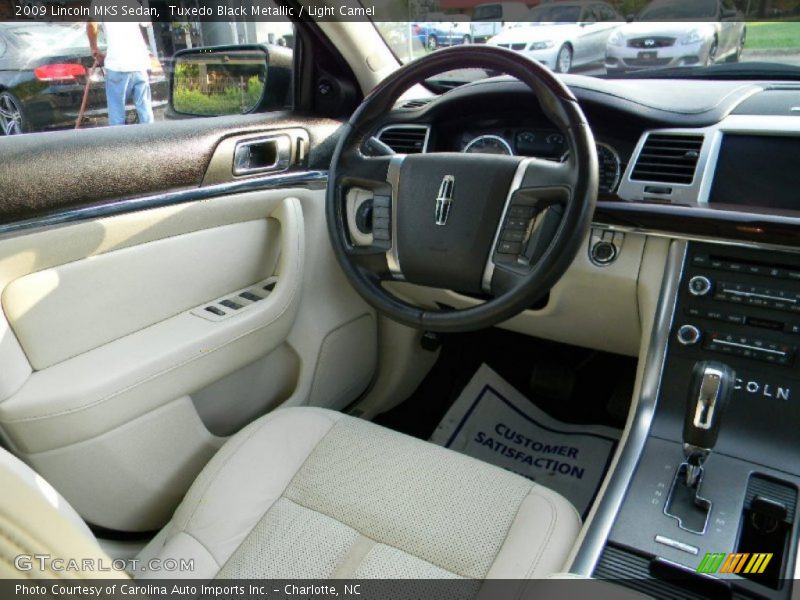 Tuxedo Black Metallic / Light Camel 2009 Lincoln MKS Sedan