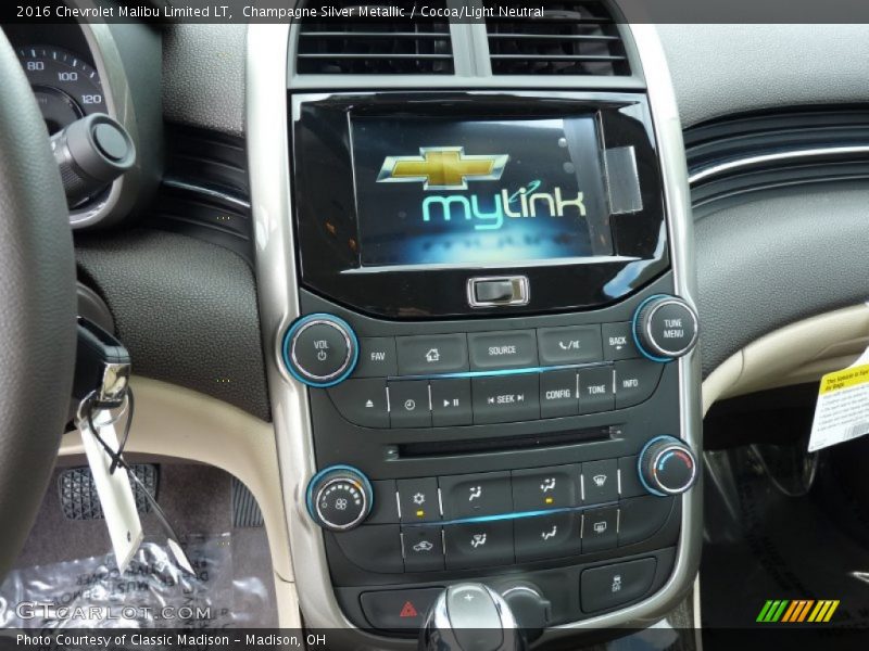 Champagne Silver Metallic / Cocoa/Light Neutral 2016 Chevrolet Malibu Limited LT