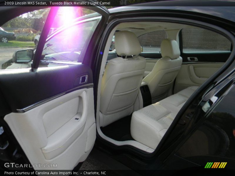 Tuxedo Black Metallic / Light Camel 2009 Lincoln MKS Sedan
