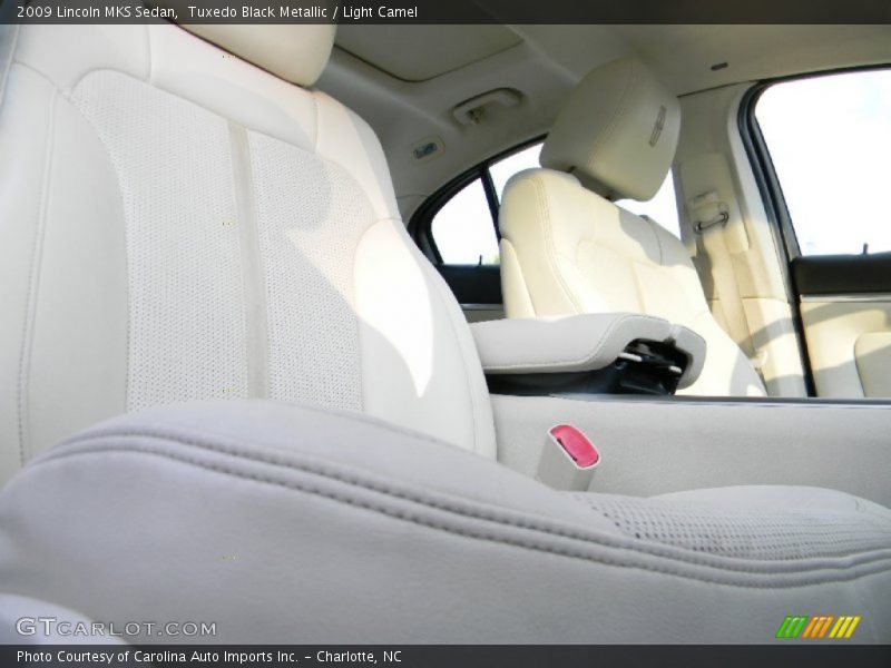 Tuxedo Black Metallic / Light Camel 2009 Lincoln MKS Sedan