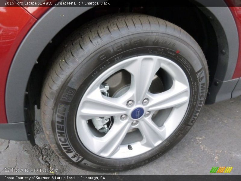 Sunset Metallic / Charcoal Black 2016 Ford Escape SE 4WD