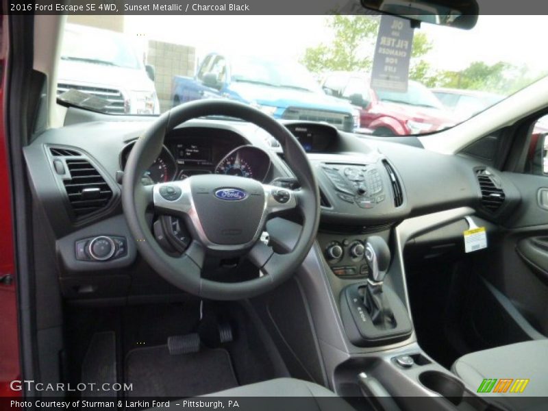 Sunset Metallic / Charcoal Black 2016 Ford Escape SE 4WD