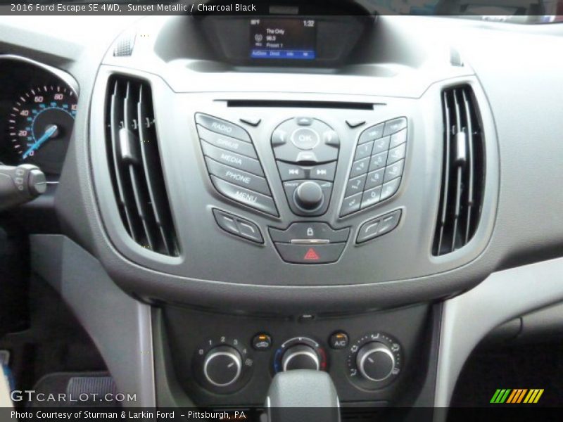 Sunset Metallic / Charcoal Black 2016 Ford Escape SE 4WD