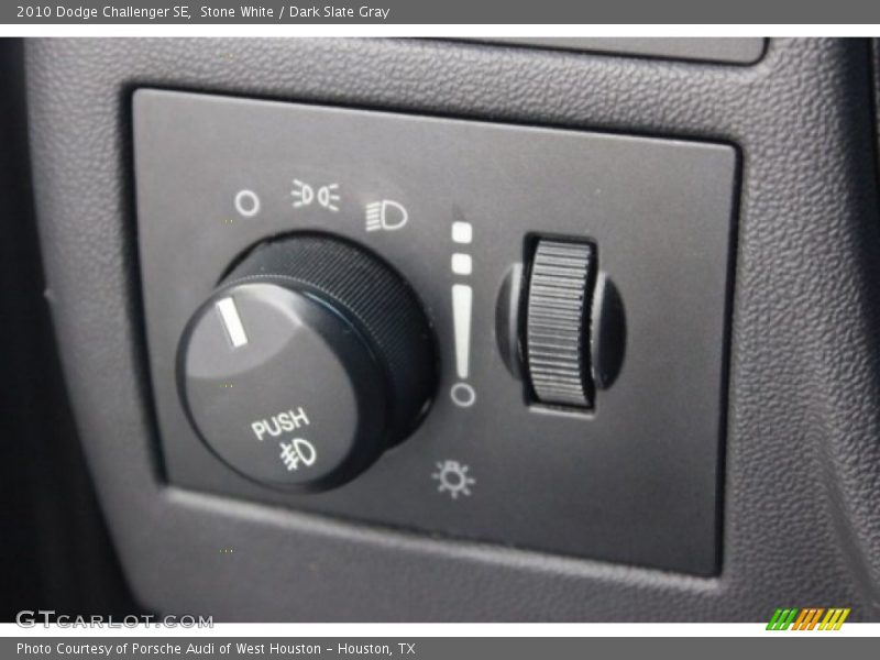 Stone White / Dark Slate Gray 2010 Dodge Challenger SE