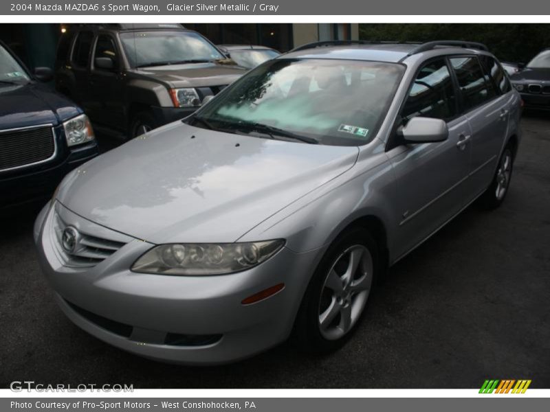 Front 3/4 View of 2004 MAZDA6 s Sport Wagon
