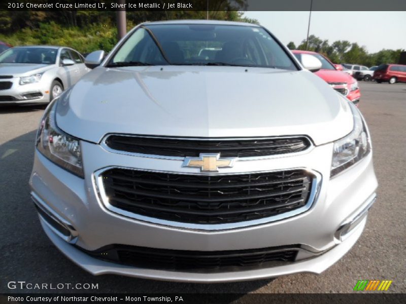 Silver Ice Metallic / Jet Black 2016 Chevrolet Cruze Limited LT