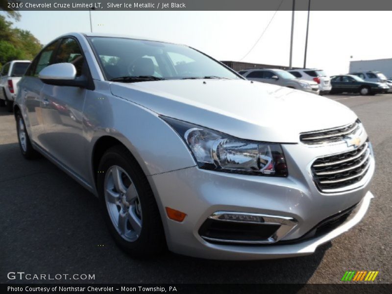 Silver Ice Metallic / Jet Black 2016 Chevrolet Cruze Limited LT