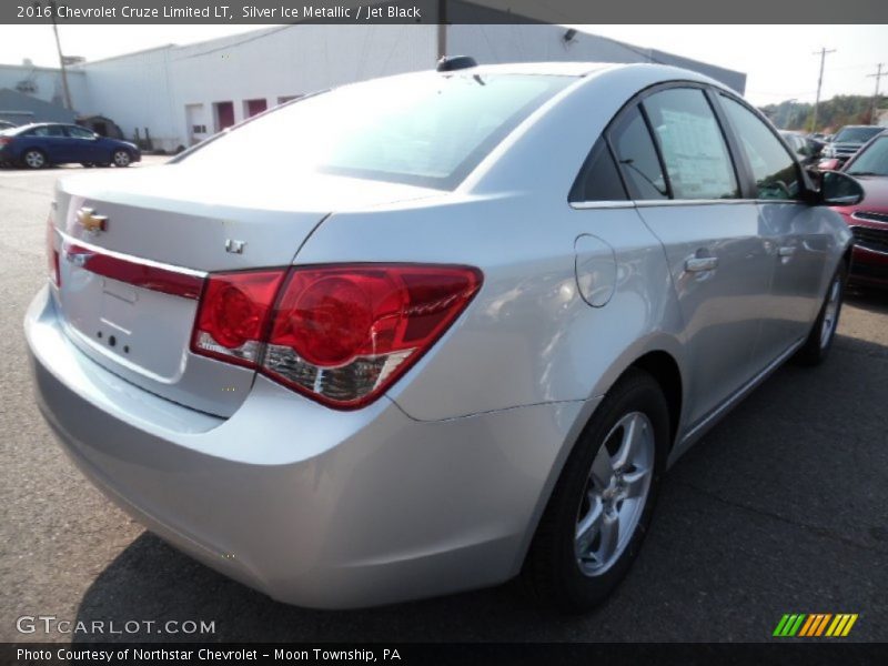 Silver Ice Metallic / Jet Black 2016 Chevrolet Cruze Limited LT