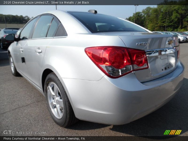 Silver Ice Metallic / Jet Black 2016 Chevrolet Cruze Limited LT