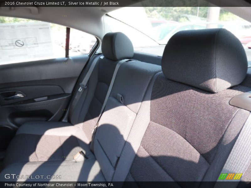 Silver Ice Metallic / Jet Black 2016 Chevrolet Cruze Limited LT